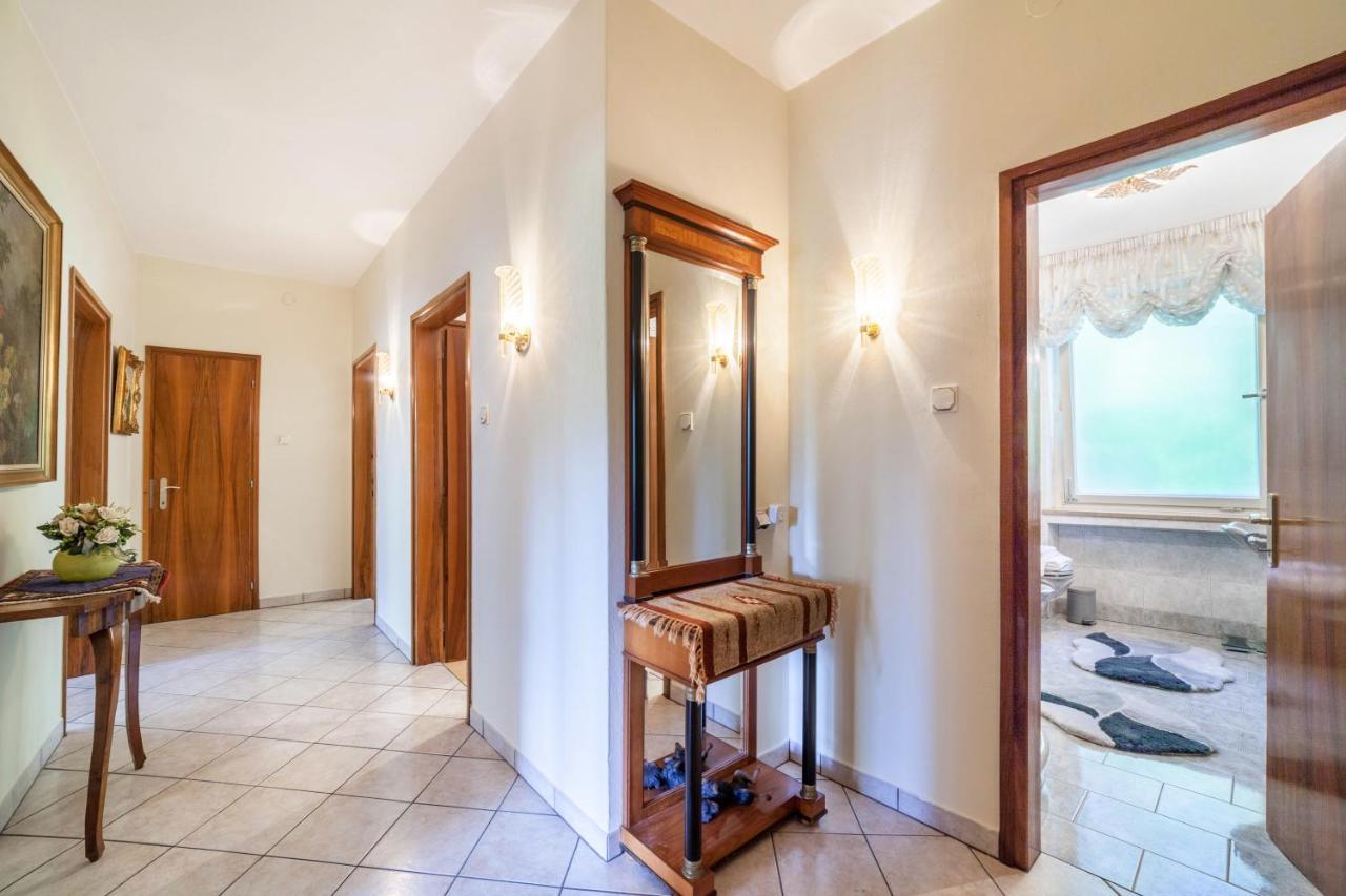 Villa Coris Ferienwohnung Magnolia Merano Extérieur photo